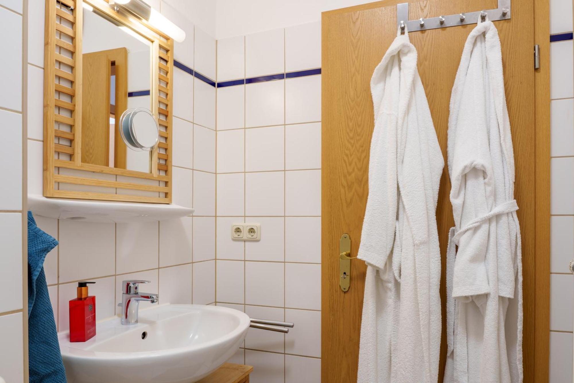 Beliebt: Zentrales & Ruhiges Innenstadtapartment Halle  Buitenkant foto